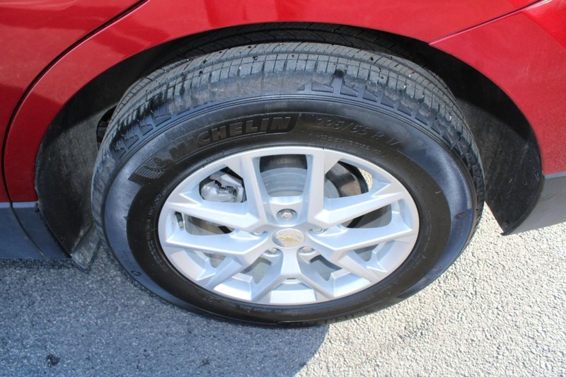 Chevrolet Equinox Vehicle Full-screen Gallery Image 07