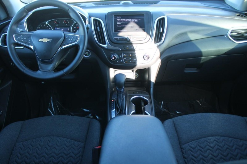Chevrolet Equinox Vehicle Full-screen Gallery Image 13