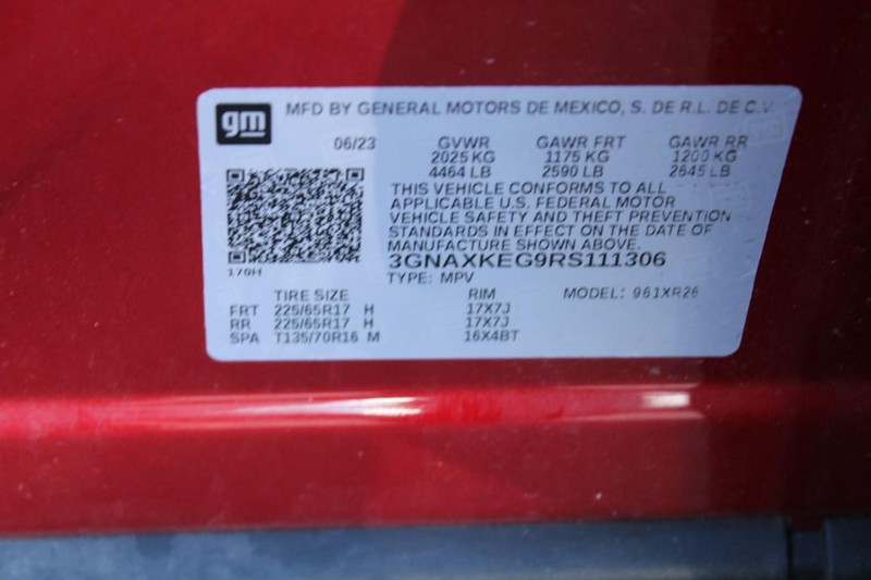 Chevrolet Equinox Vehicle Full-screen Gallery Image 17