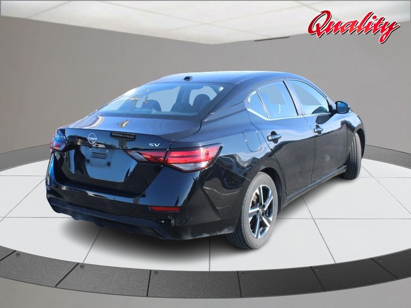 Nissan Sentra Vehicle Image 03