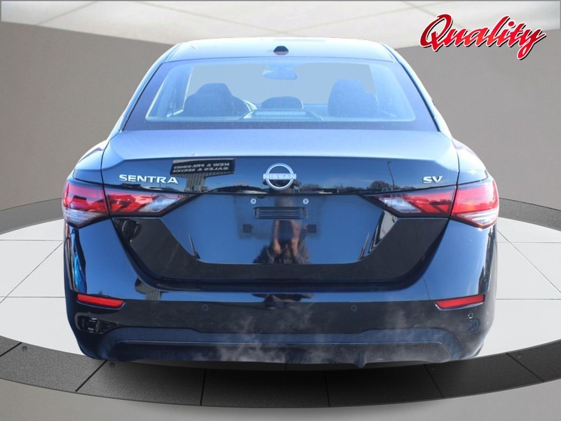 Nissan Sentra Vehicle Image 04