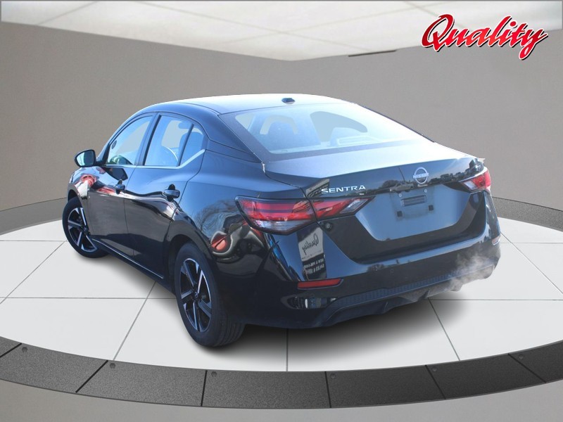 Nissan Sentra Vehicle Image 05