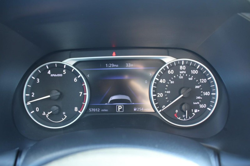 Nissan Sentra Vehicle Image 18