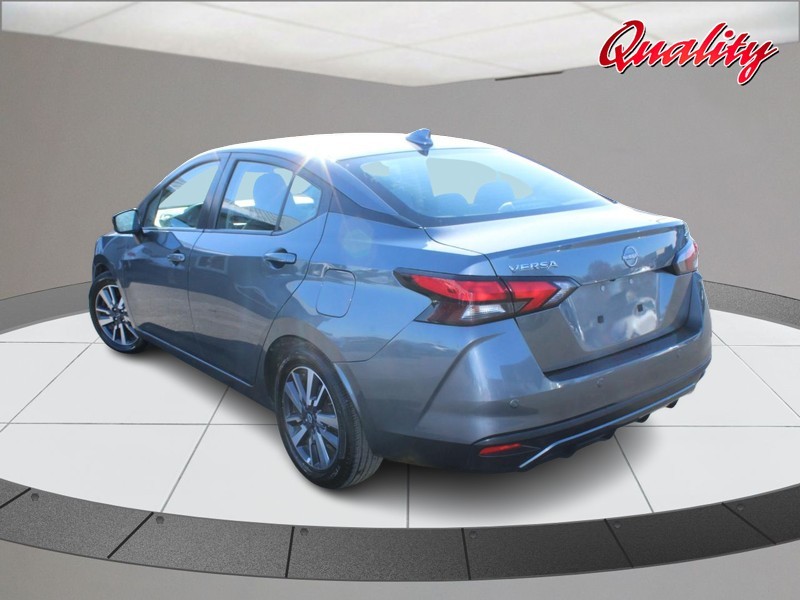 Nissan Versa Vehicle Image 05