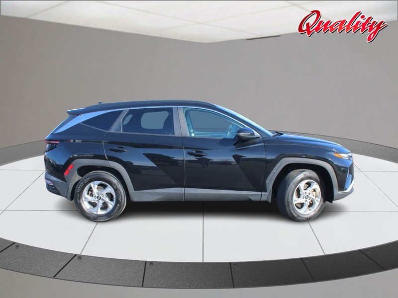 Hyundai Tucson Vehicle Image 02