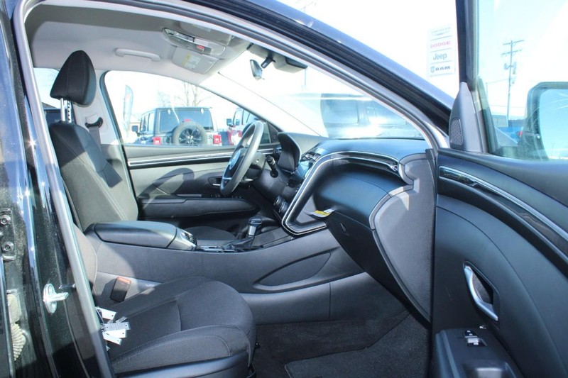 Hyundai Tucson Vehicle Image 11