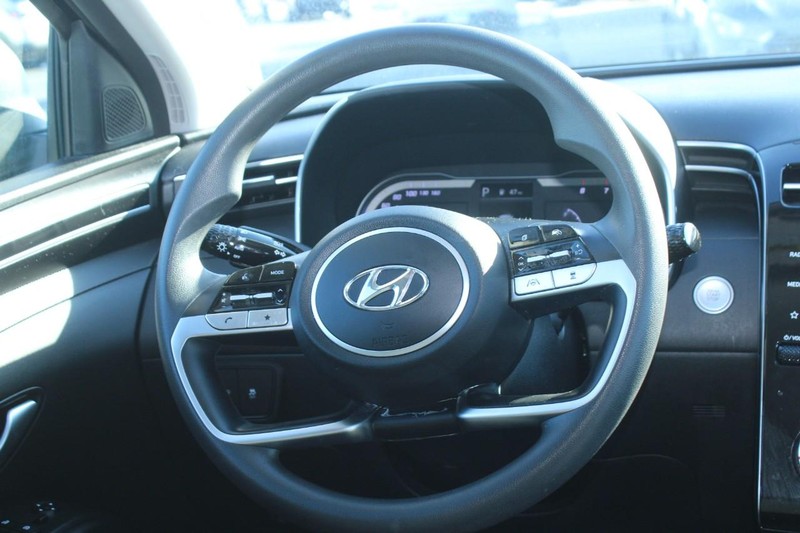 Hyundai Tucson Vehicle Image 14