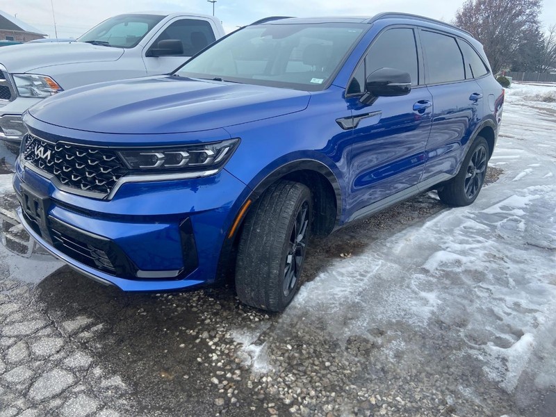 Kia Sorento Vehicle Image 03