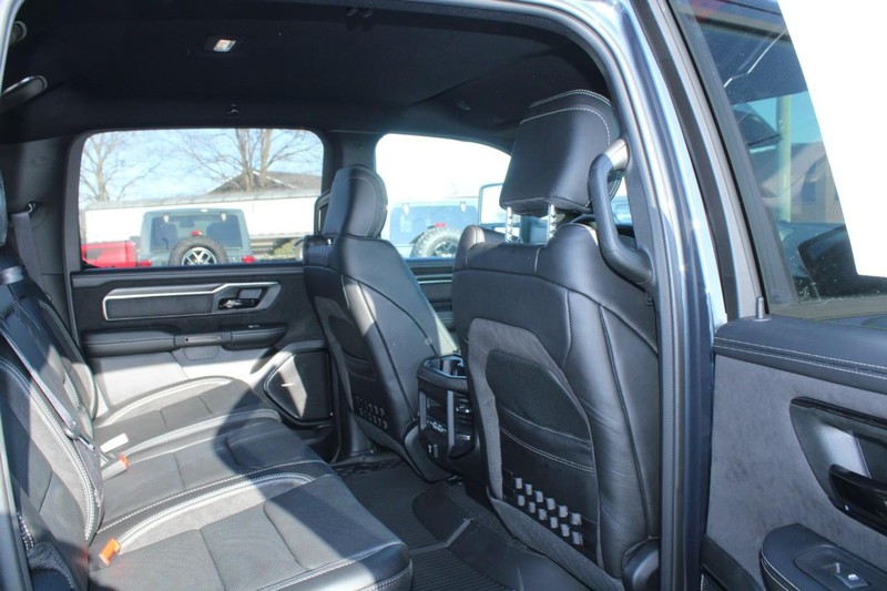 Ram 1500 Vehicle Image 03