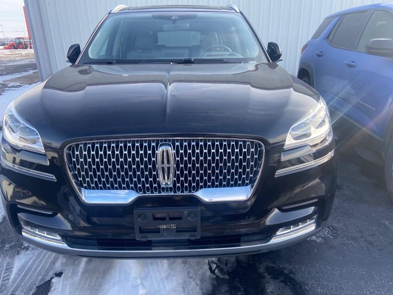 Lincoln Aviator Vehicle Image 02