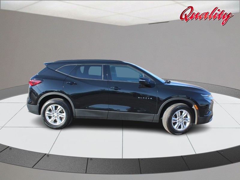 Chevrolet Blazer Vehicle Full-screen Gallery Image 02