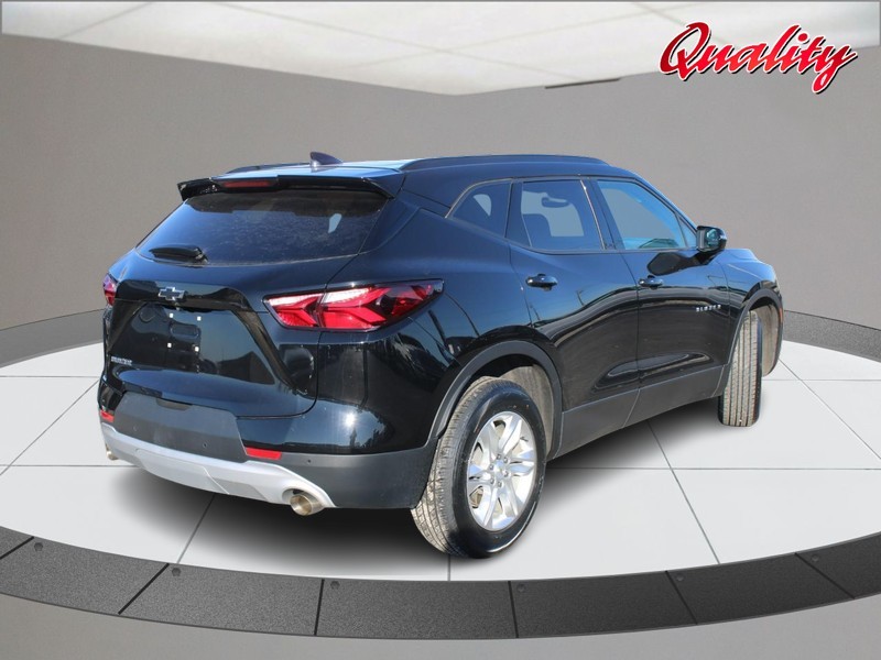 Chevrolet Blazer Vehicle Full-screen Gallery Image 03