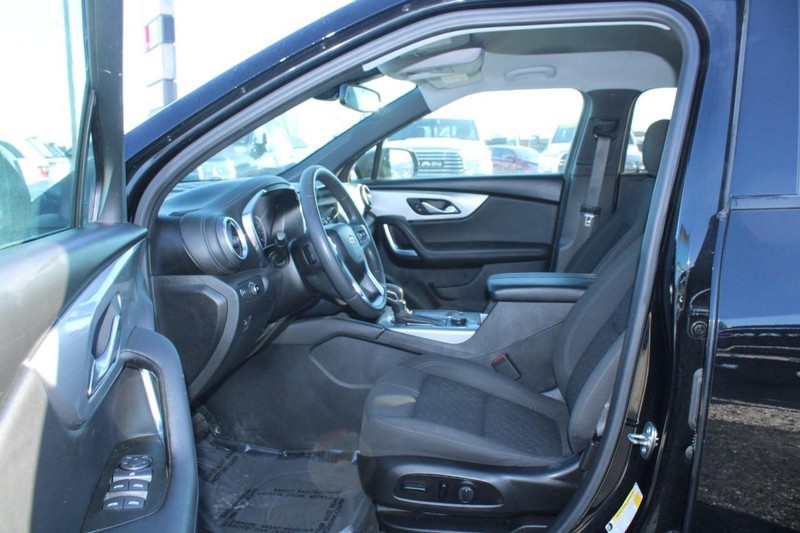 Chevrolet Blazer Vehicle Full-screen Gallery Image 08