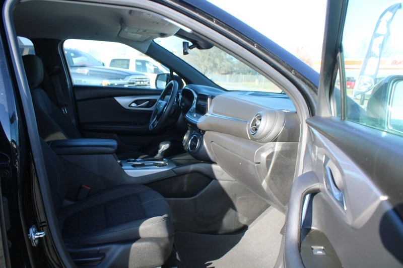 Chevrolet Blazer Vehicle Full-screen Gallery Image 11