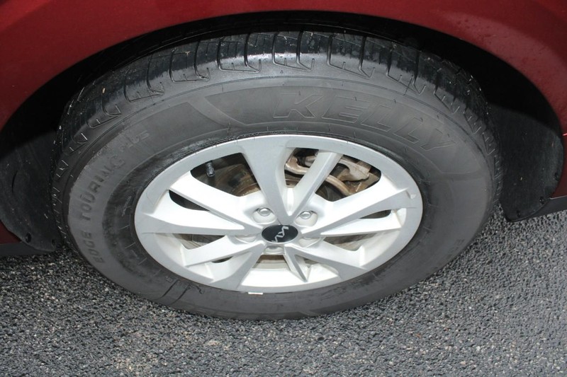 Kia Carnival Vehicle Image 06