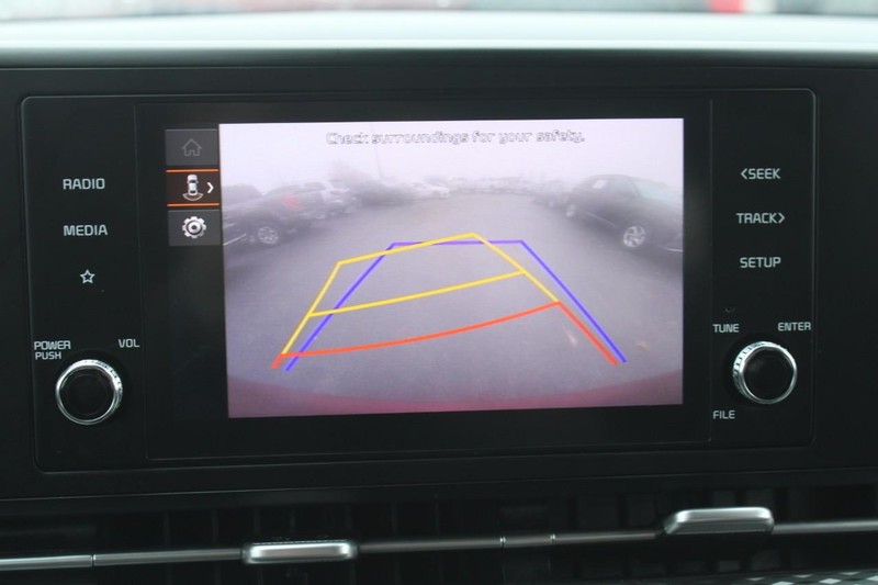 Kia Carnival Vehicle Image 20