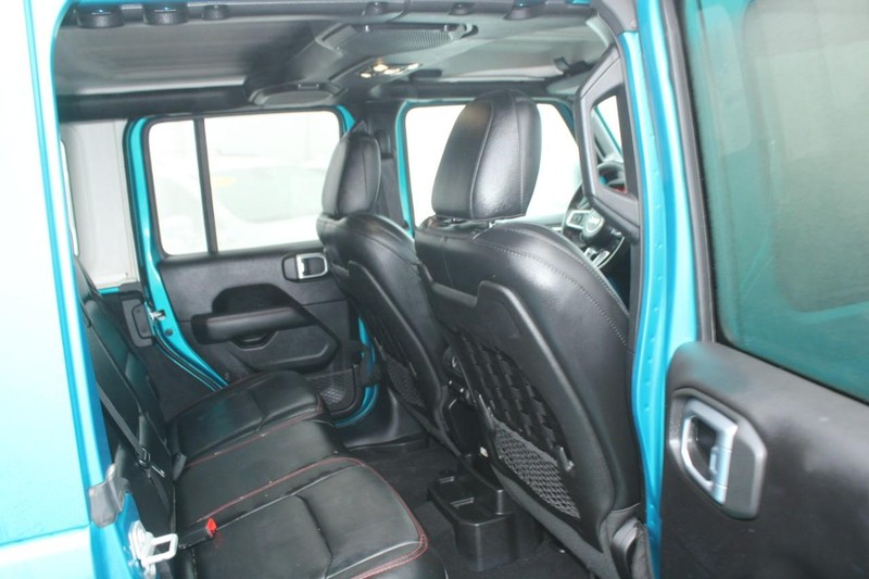 Jeep Wrangler Unlimited Vehicle Image 12