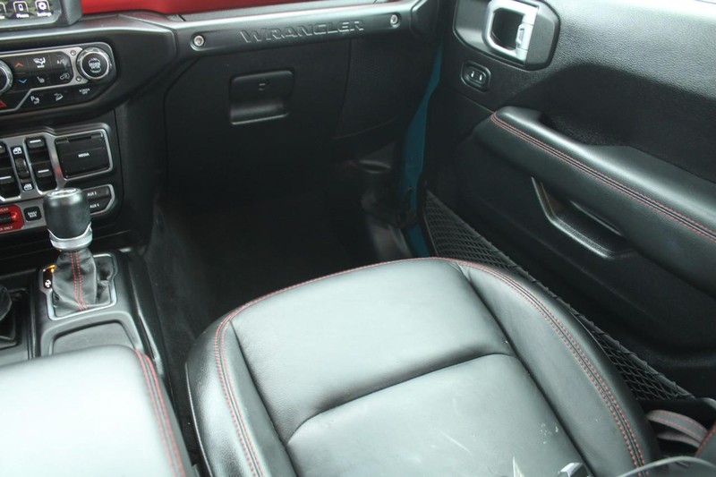 Jeep Wrangler Unlimited Vehicle Image 16