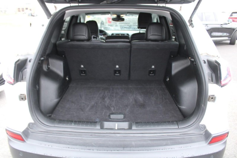 Jeep Cherokee Vehicle Image 06