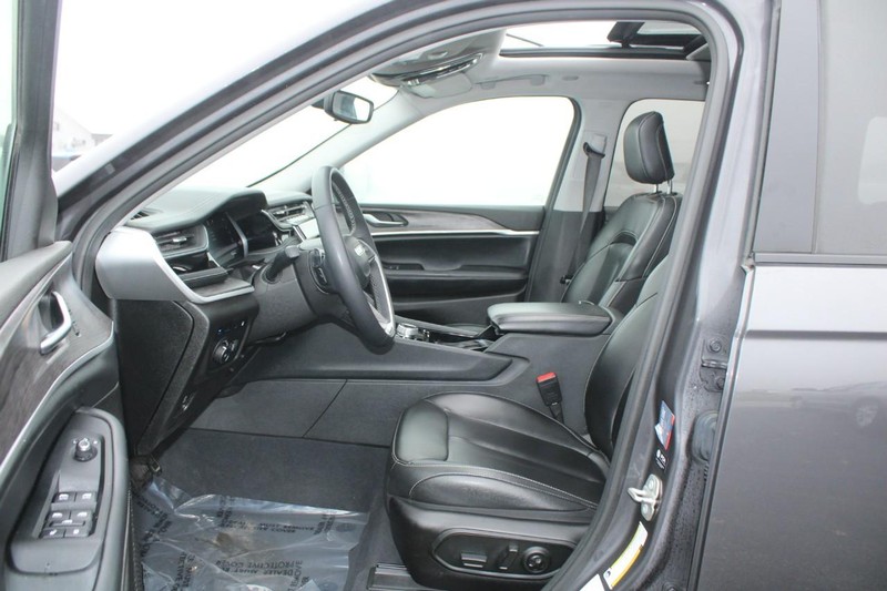 Jeep Grand Cherokee 4xe Vehicle Image 08