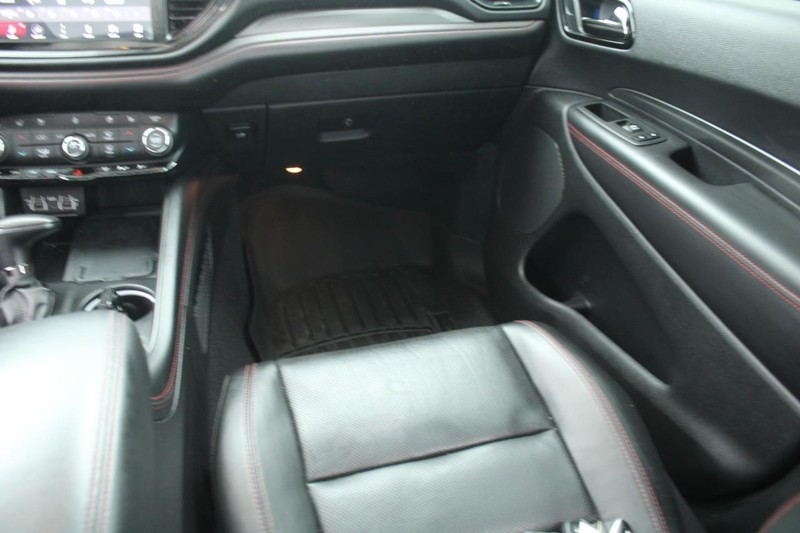Dodge Durango Vehicle Full-screen Gallery Image 16