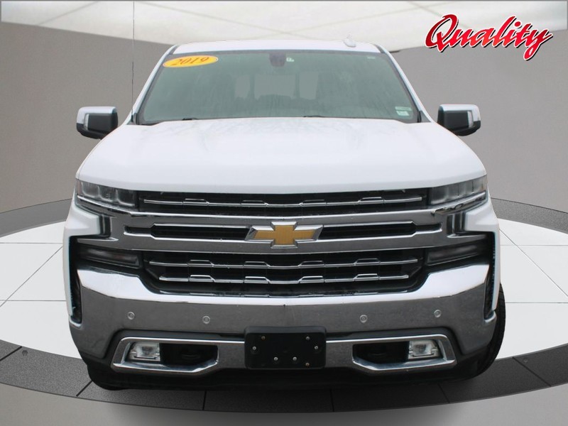 Chevrolet Silverado 1500 Vehicle Full-screen Gallery Image 10