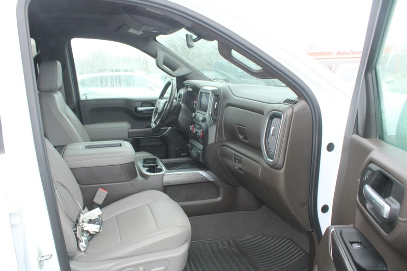 Chevrolet Silverado 1500 Vehicle Full-screen Gallery Image 11