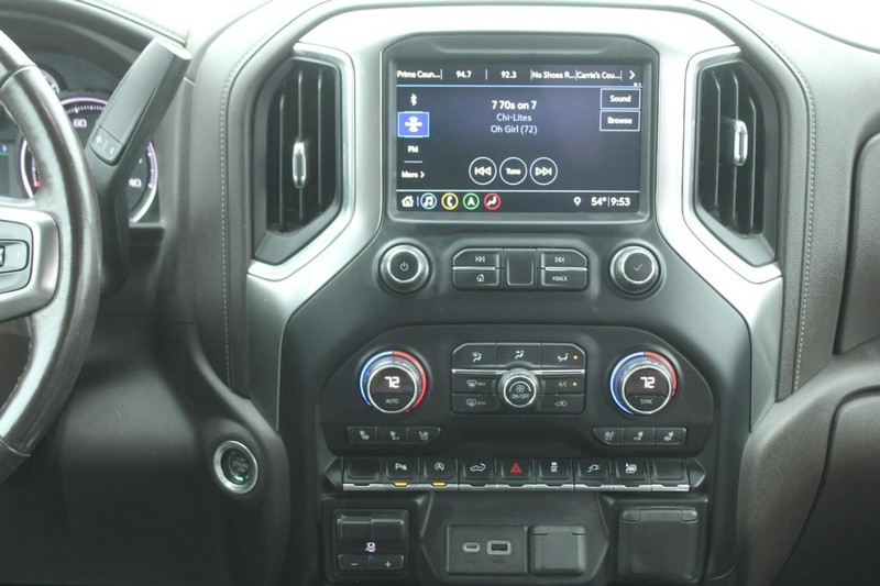 Chevrolet Silverado 1500 Vehicle Full-screen Gallery Image 15