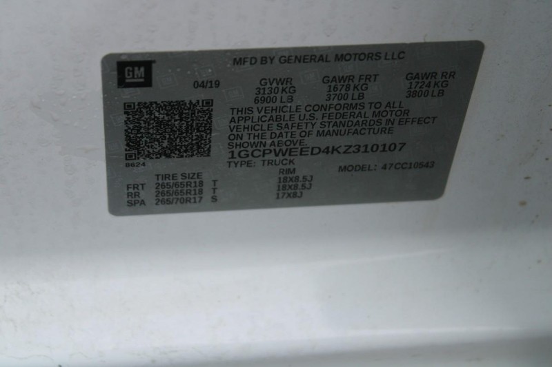 Chevrolet Silverado 1500 Vehicle Full-screen Gallery Image 17