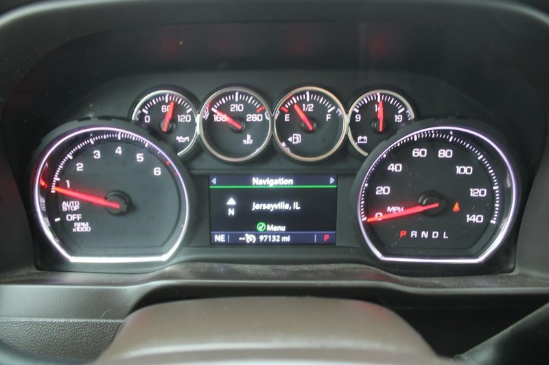 Chevrolet Silverado 1500 Vehicle Full-screen Gallery Image 18