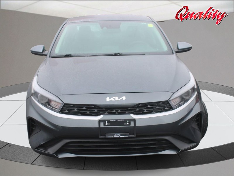 Kia Forte Vehicle Image 10