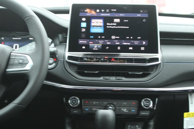 Jeep Compass Vehicle Image 07