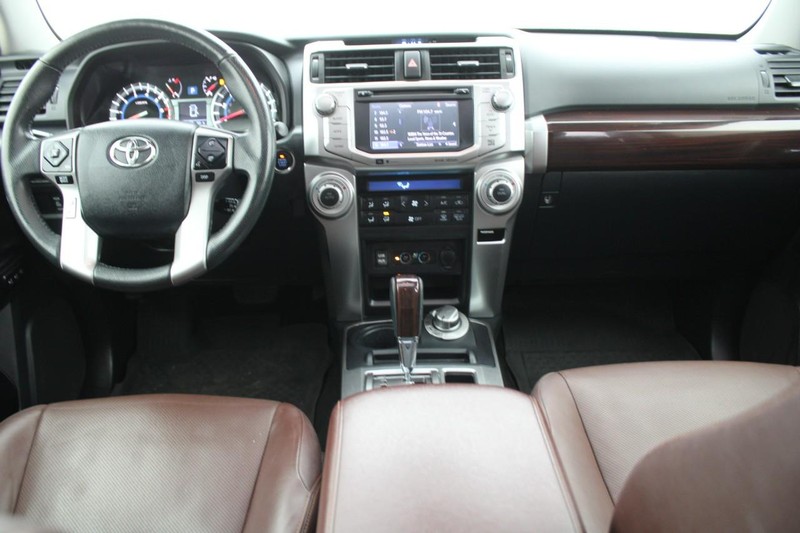 Toyota 4Runner Vehicle Image 13