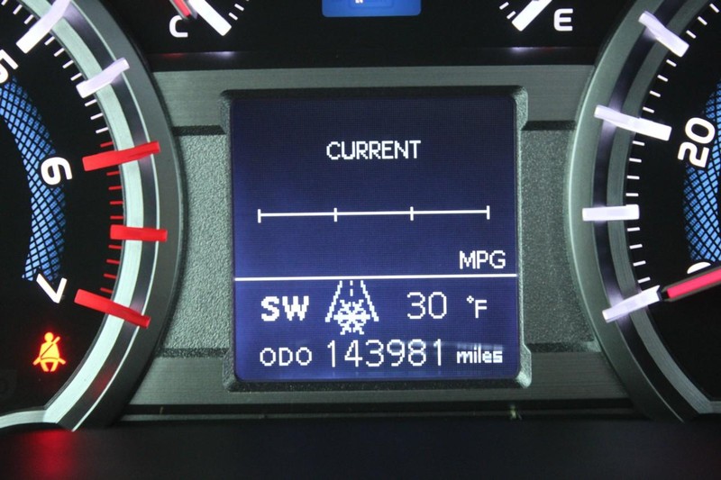 Toyota 4Runner Vehicle Image 18