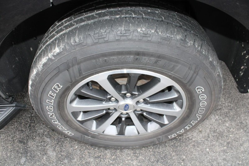 Ford Expedition Vehicle Image 07