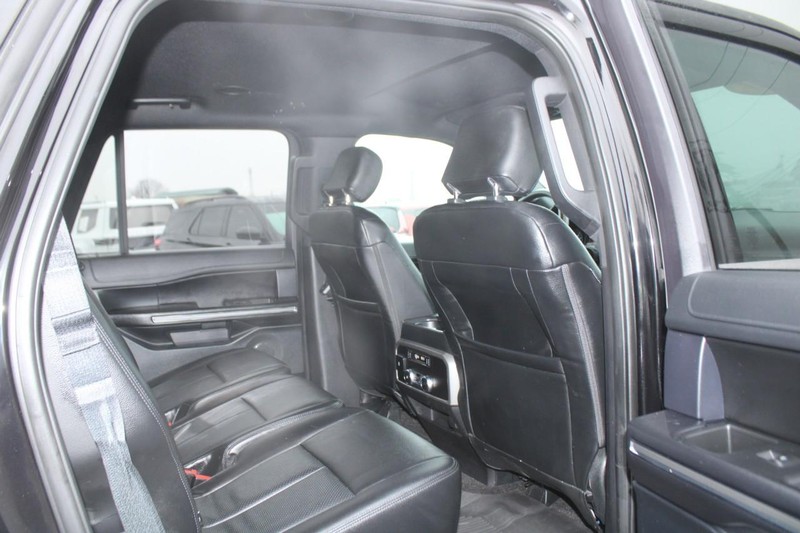 Ford Expedition Vehicle Image 12