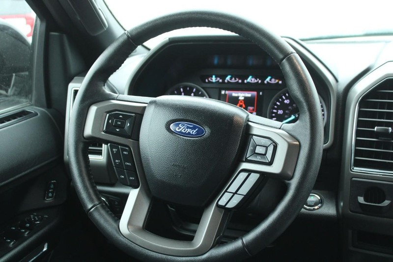 Ford Expedition Vehicle Image 14