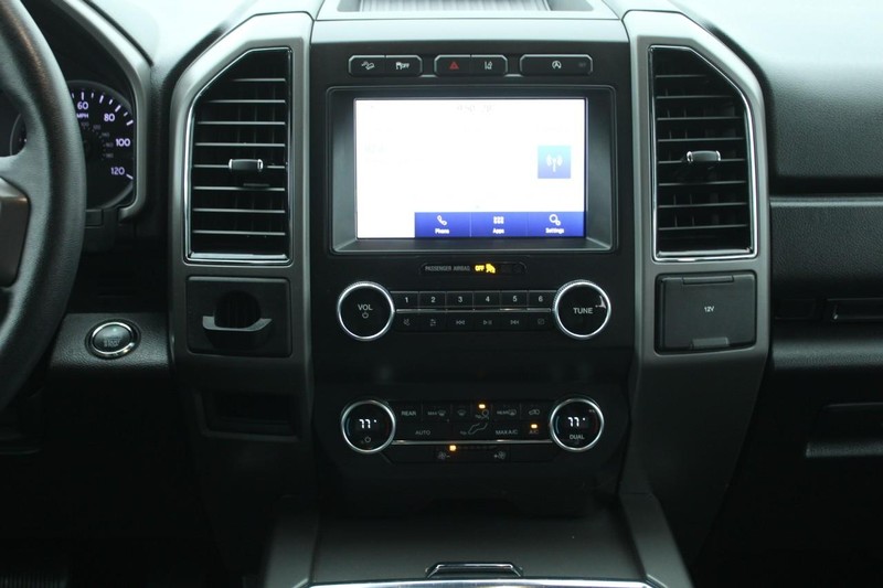 Ford Expedition Vehicle Image 15