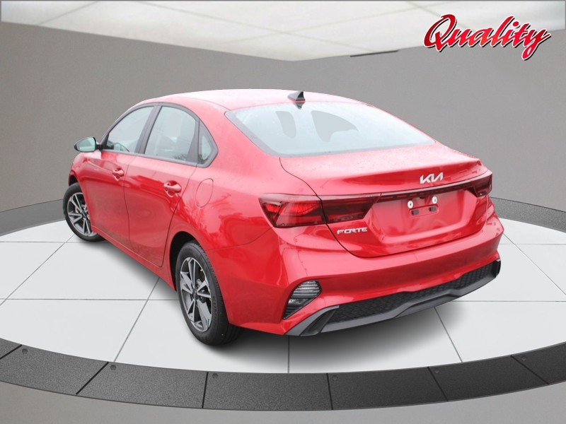 Kia Forte Vehicle Image 05