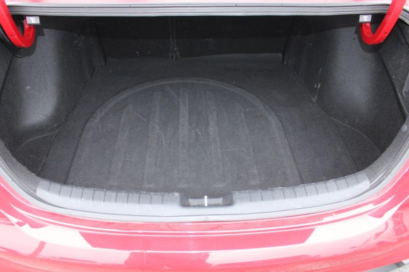 Kia Forte Vehicle Image 09