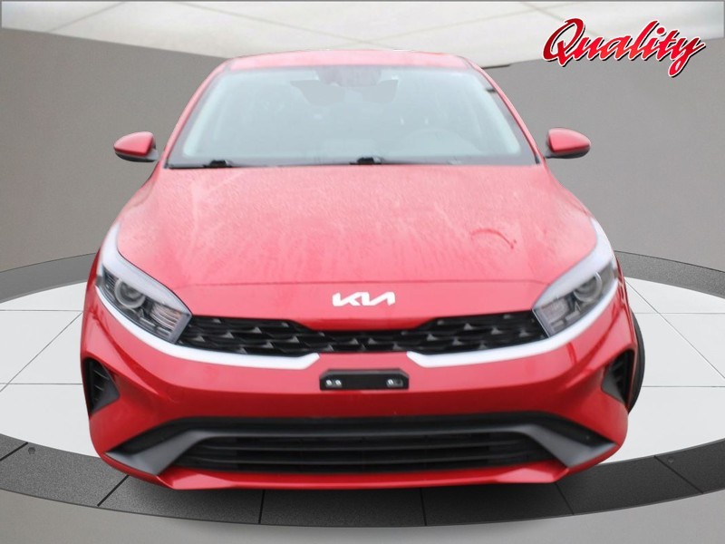 Kia Forte Vehicle Image 10