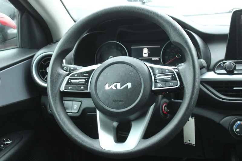 Kia Forte Vehicle Image 14