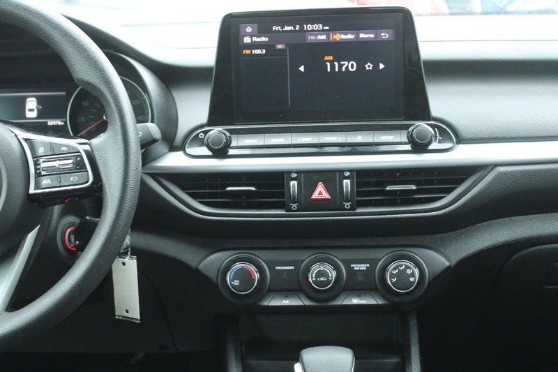 Kia Forte Vehicle Image 15