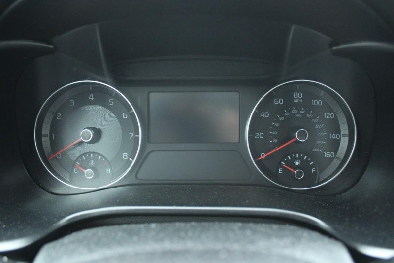 Kia Forte Vehicle Image 18