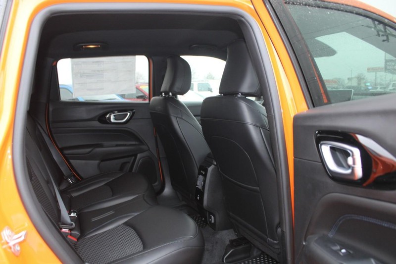 Jeep Compass Vehicle Image 04