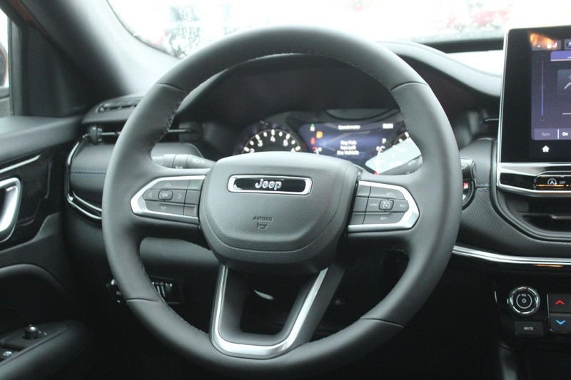 Jeep Compass Vehicle Image 06