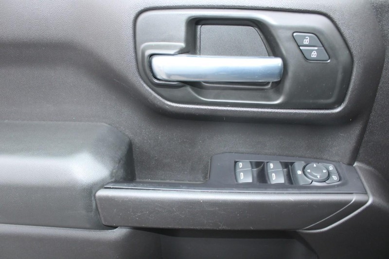 Chevrolet Silverado 1500 Vehicle Full-screen Gallery Image 09