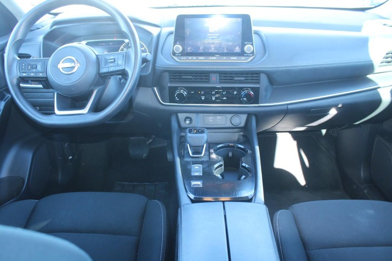 Nissan Rogue Vehicle Image 13