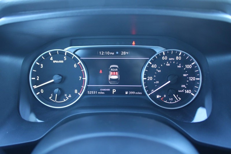 Nissan Rogue Vehicle Image 18