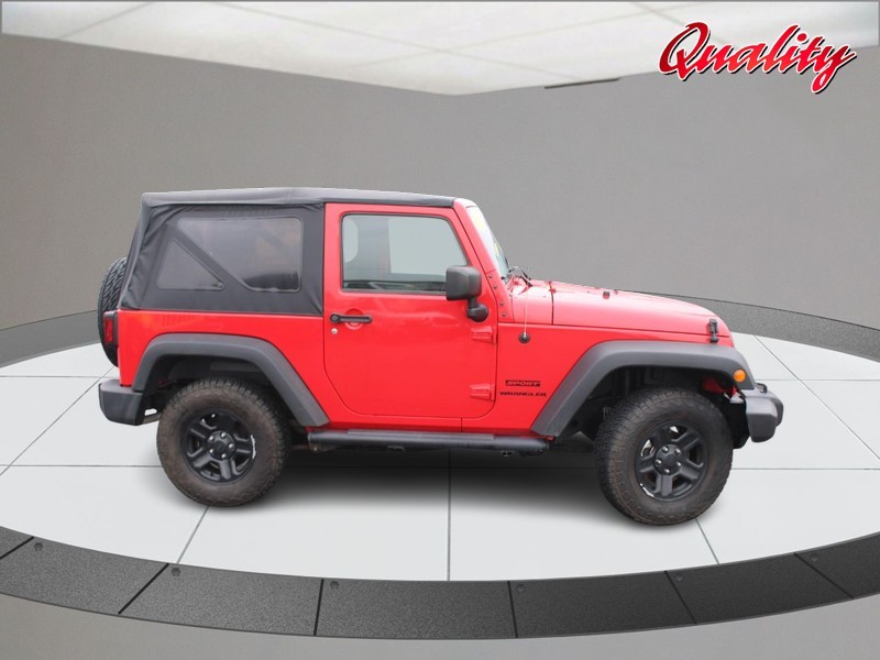 Jeep Wrangler Vehicle Image 02